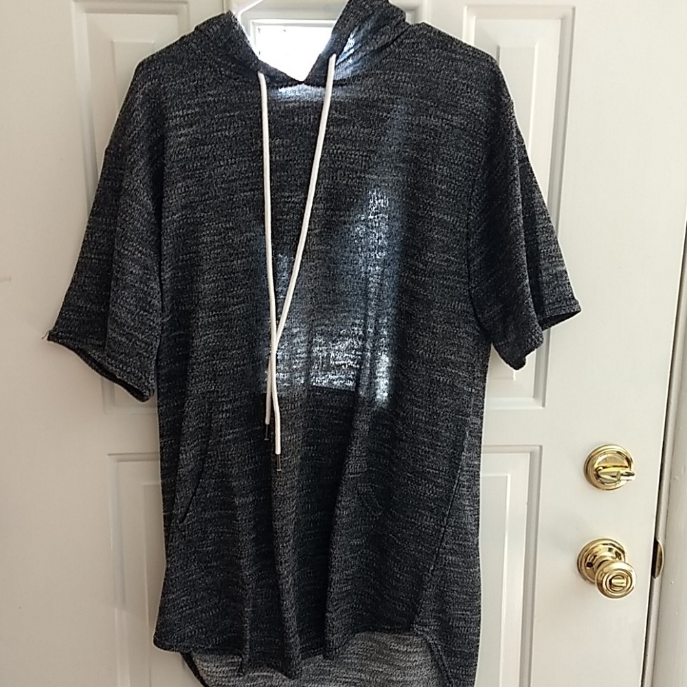 Elwood short sleeve hoodie